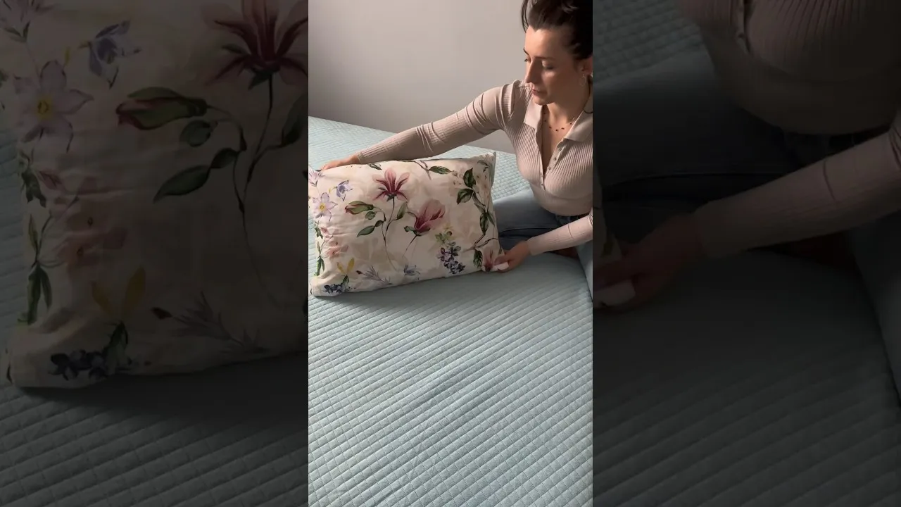 Zdjęcie Jak założyć za dużą poszewkę na poduszkę i uniknąć frustracji