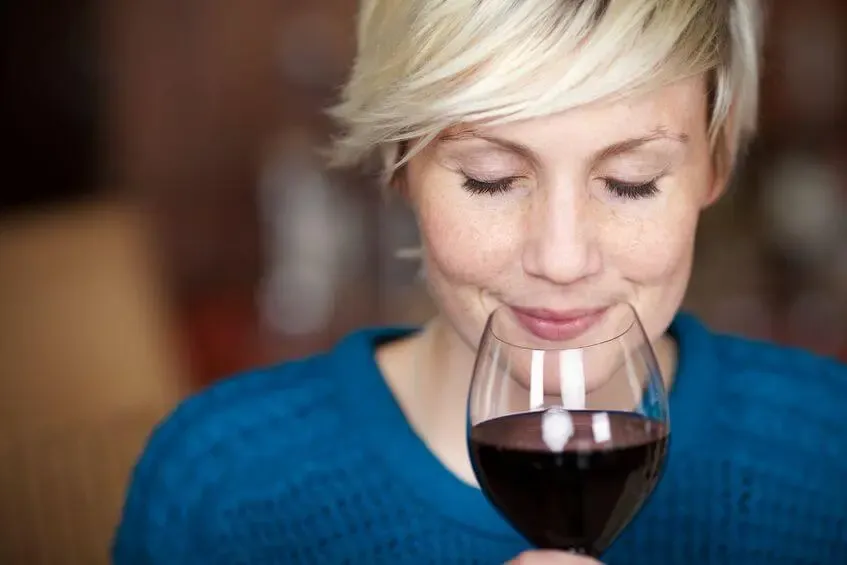 Zdjęcie Czy wino bezalkoholowe jest zdrowe? Odkryj jego ukryte korzyści