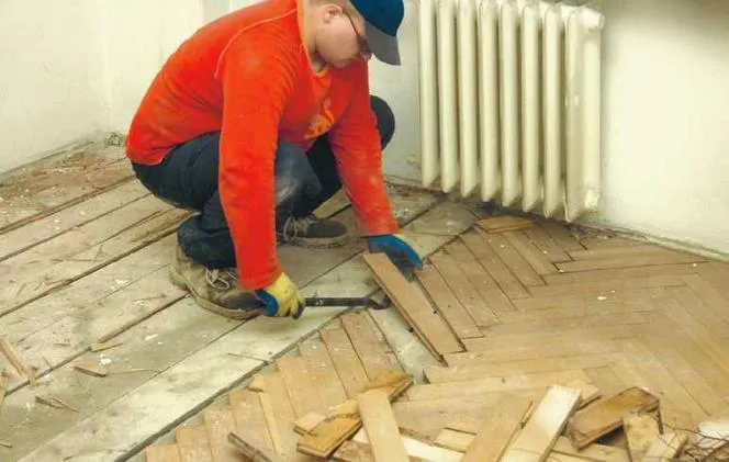 Zdjęcie Gdzie wyrzucić stary parkiet? Poznaj legalne i ekologiczne metody utylizacji