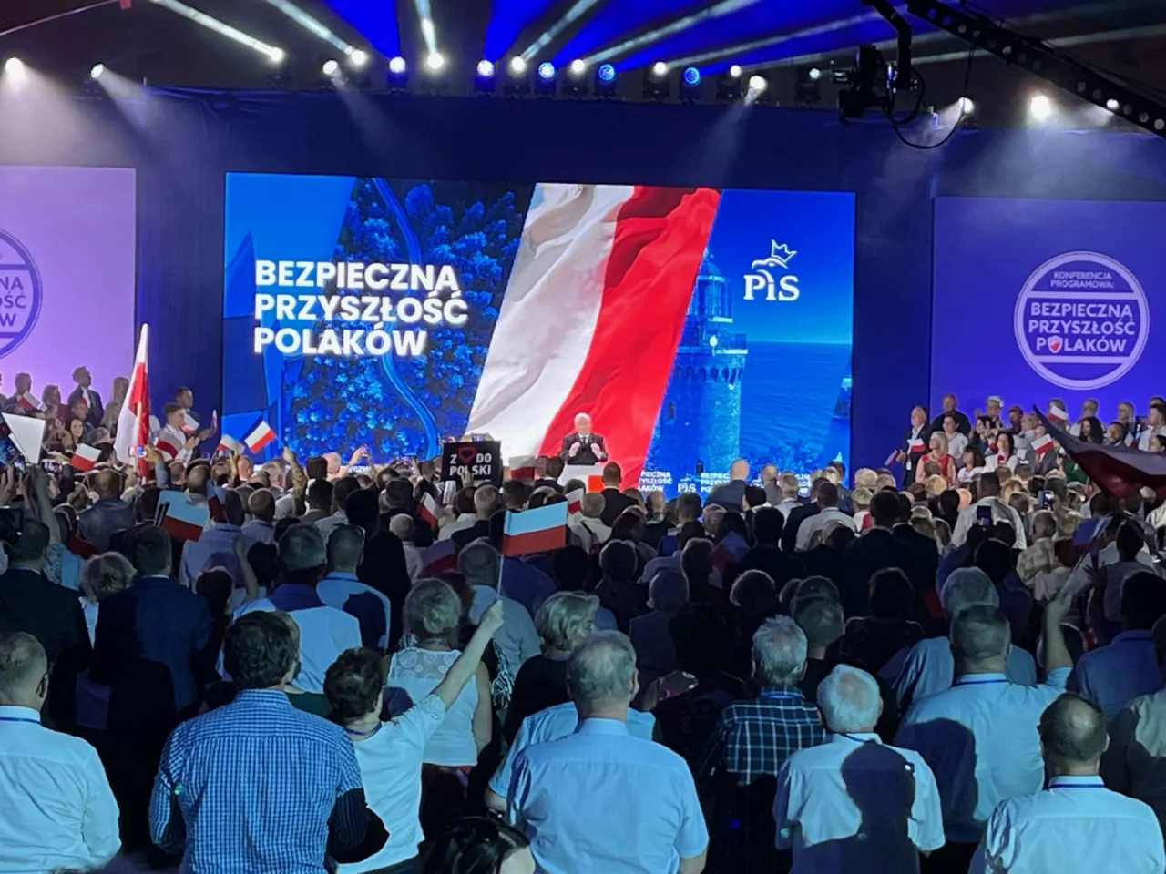 Zdjęcie Czy Jarosław Kaczyński jest posłem? Prawda o jego mandacie