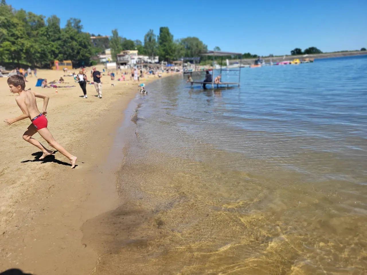 Zdjęcie Plaża Jezioro Nyskie - sprawdź atrakcje, bezpieczeństwo i dostępność