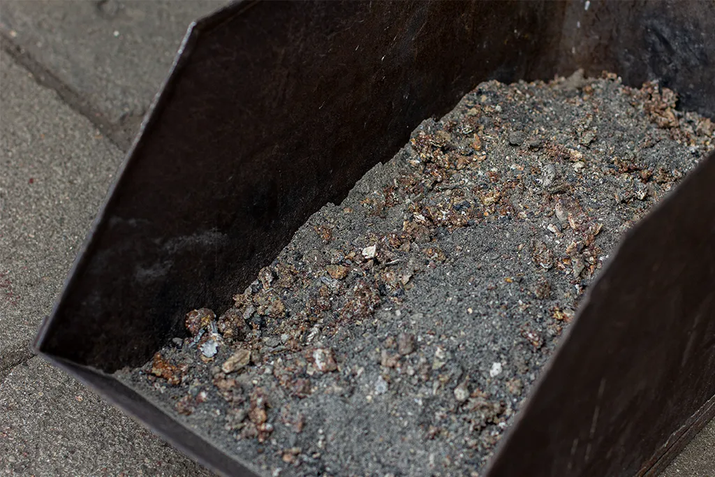 Zdjęcie Dlaczego robią się spieki w piecu na pellet i jak ich uniknąć