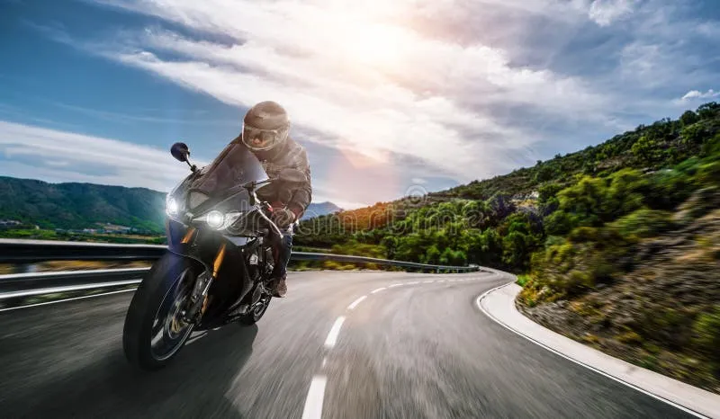 Zdjęcie Najlepsze trasy motocyklowe w Wielkopolsce – zaplanuj niezapomnianą przygodę na dwóch kołach
