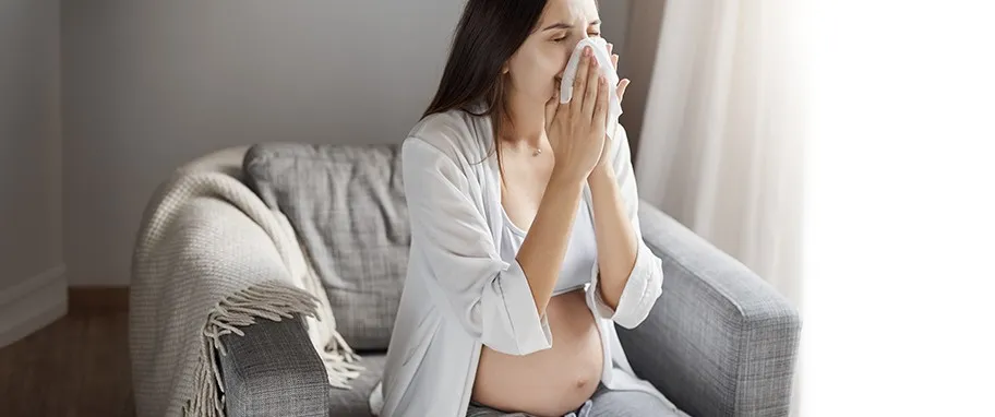 Zdjęcie Co na gorączkę w ciąży? Bezpieczne metody i najważniejsze informacje