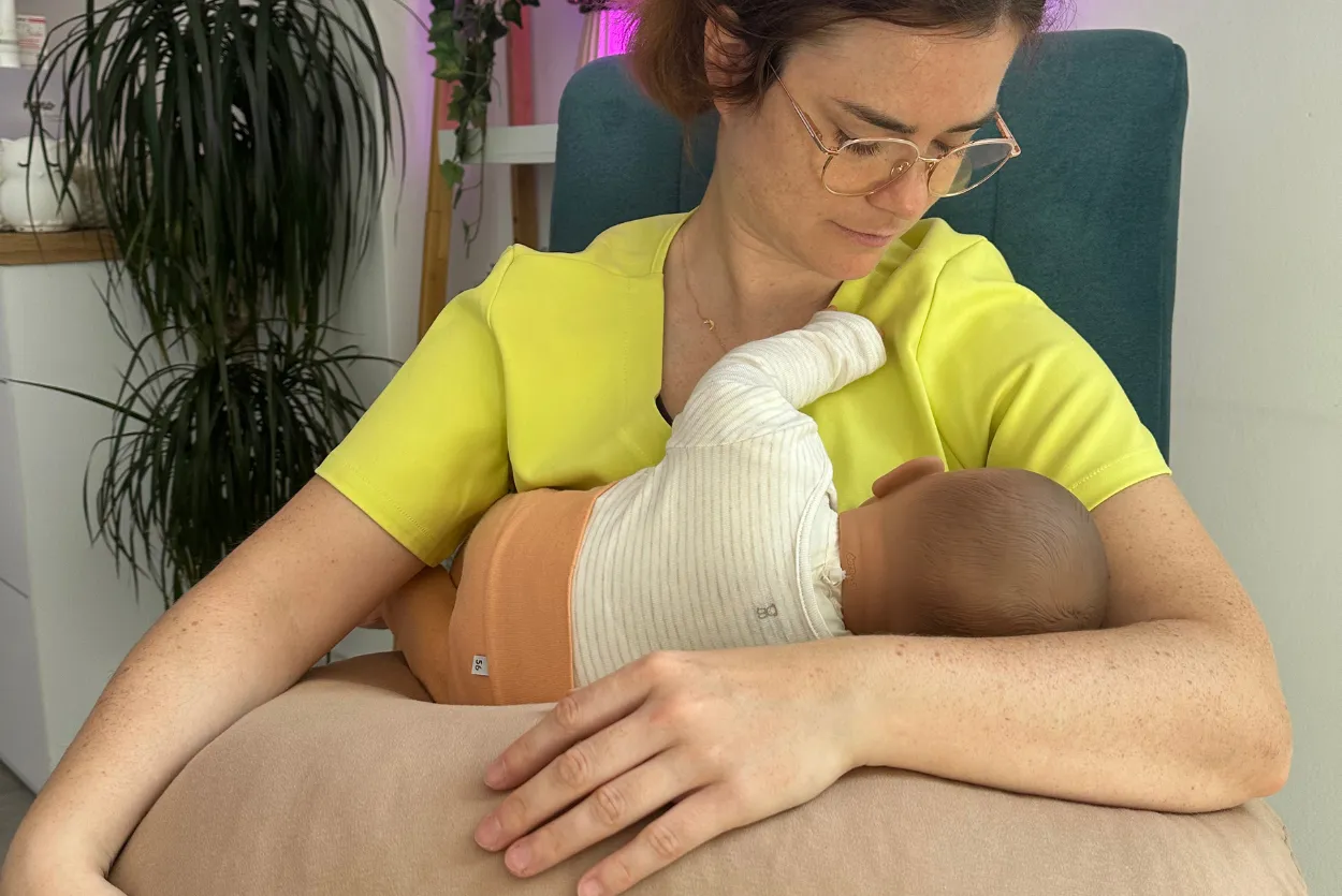 Zdjęcie Jaka poduszka do karmienia? Wybierz najlepszą dla komfortu mamy i dziecka