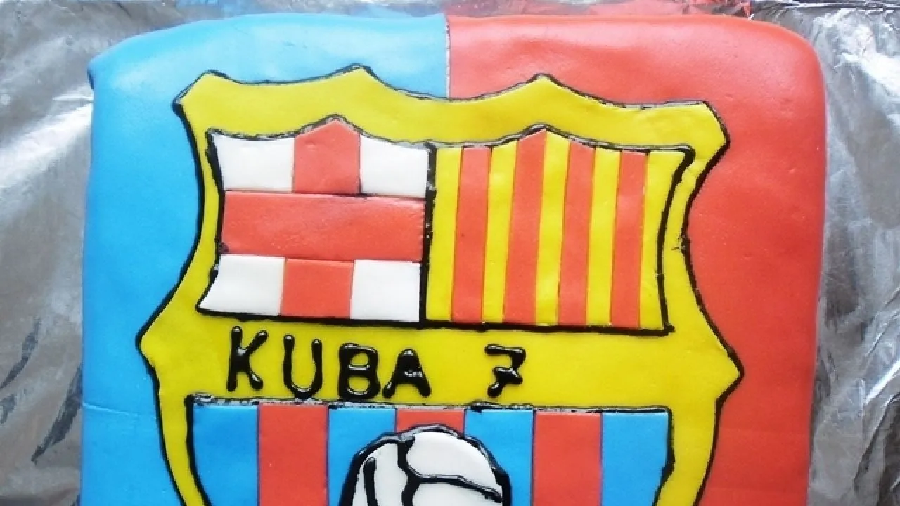 Zdjęcie Jak zrobić tort FC Barcelona, który zachwyci każdego fana piłki nożnej