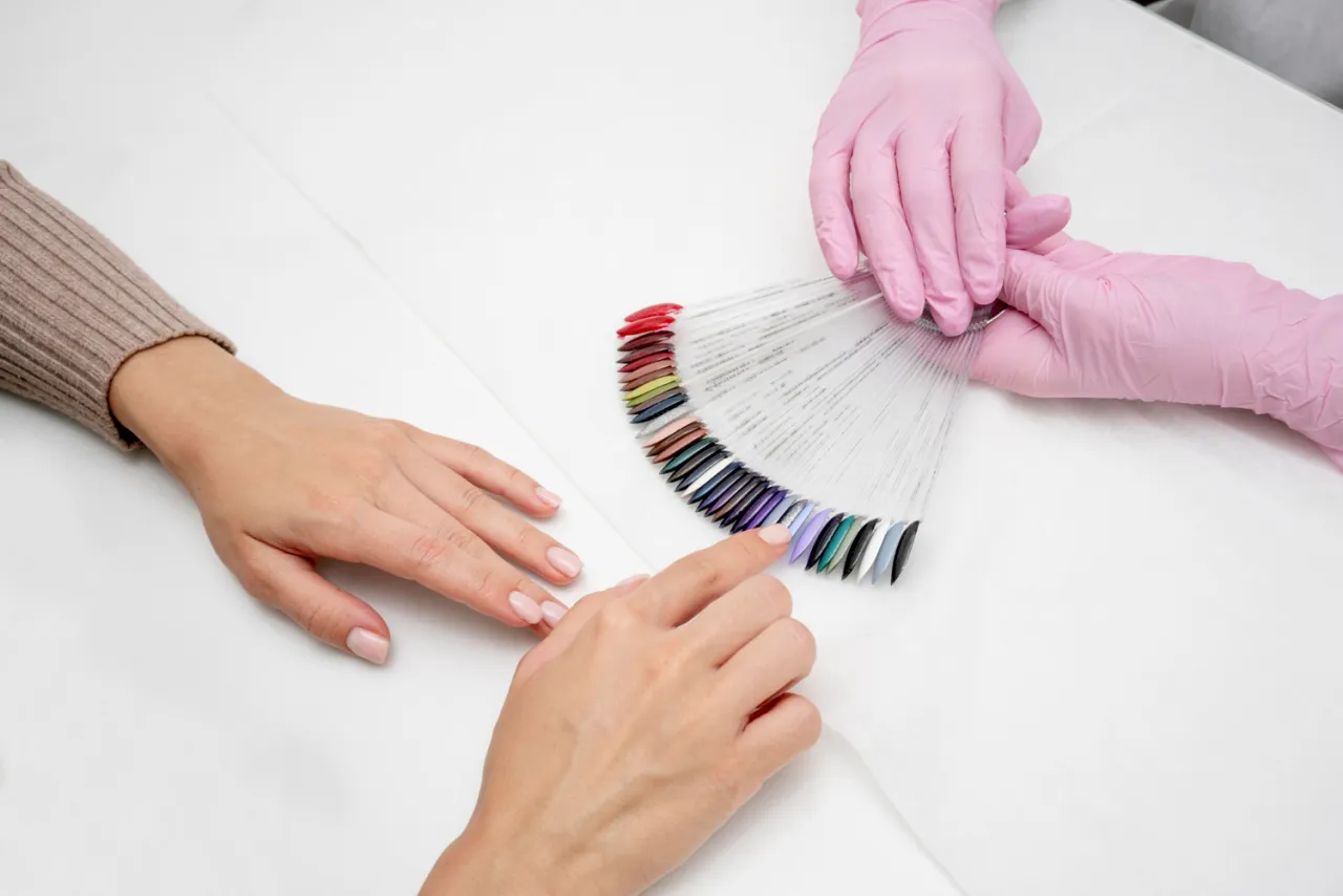 Zdjęcie Jak przygotować paznokcie do manicure bez błędów i z trwałym efektem