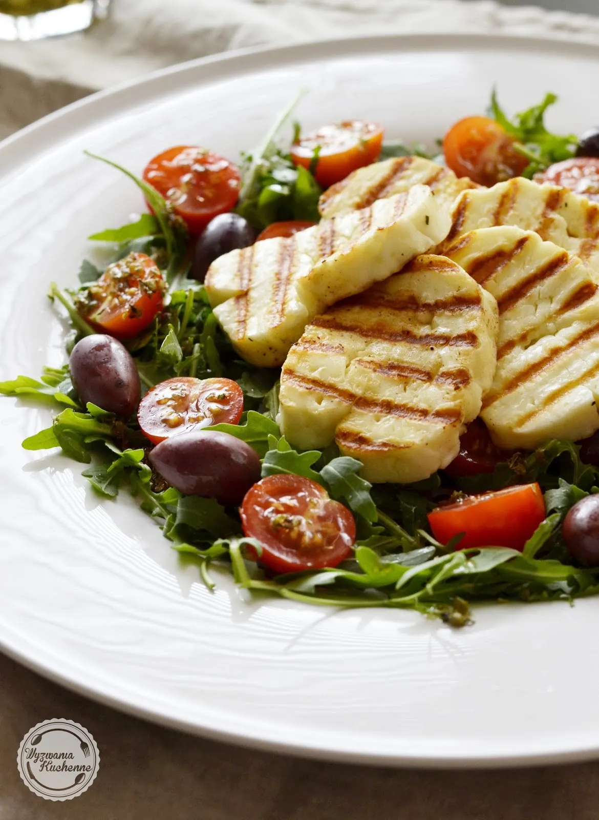 Zdjęcie Halloumi z jakiego mleka? Odkryj tajemnice produkcji sera