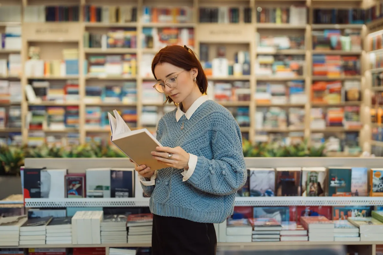 Zdjęcie Czy warto czytać literaturę faktu? Odkryj jej niezwykłe korzyści