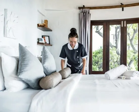 Zdjęcie Ile zarabia pokojowa w hotelu? Zaskakujące różnice w wynagrodzeniu