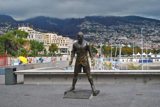 Zdjęcie Gdzie urodził się Cristiano Ronaldo? Niespodziewane fakty o Funchal.