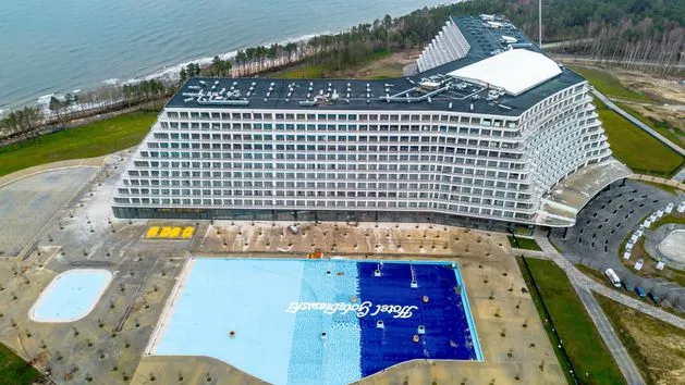 Zdjęcie Kiedy będzie otwarty hotel Gołębiewski w Pobierowie? Sprawdź szczegóły!