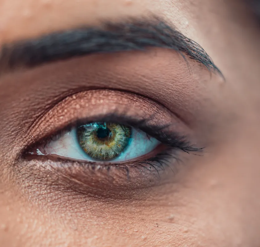 Zdjęcie Skuteczne sposoby na ulgę w naświetlonych oczach i ich objawach