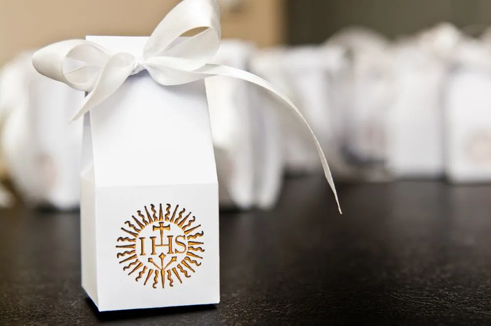 Zdjęcie Ile chrzestny daje na komunię 2026? Konkretne kwoty i porady