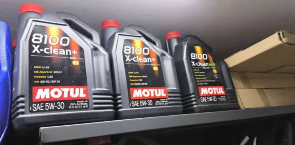 Zdjęcie Motul 5W30 cena - znajdź najlepsze oferty i uniknij przepłacania