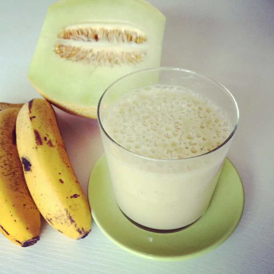 Zdjęcie Batido de melón con plátano: receta fácil y saludable para disfrutar