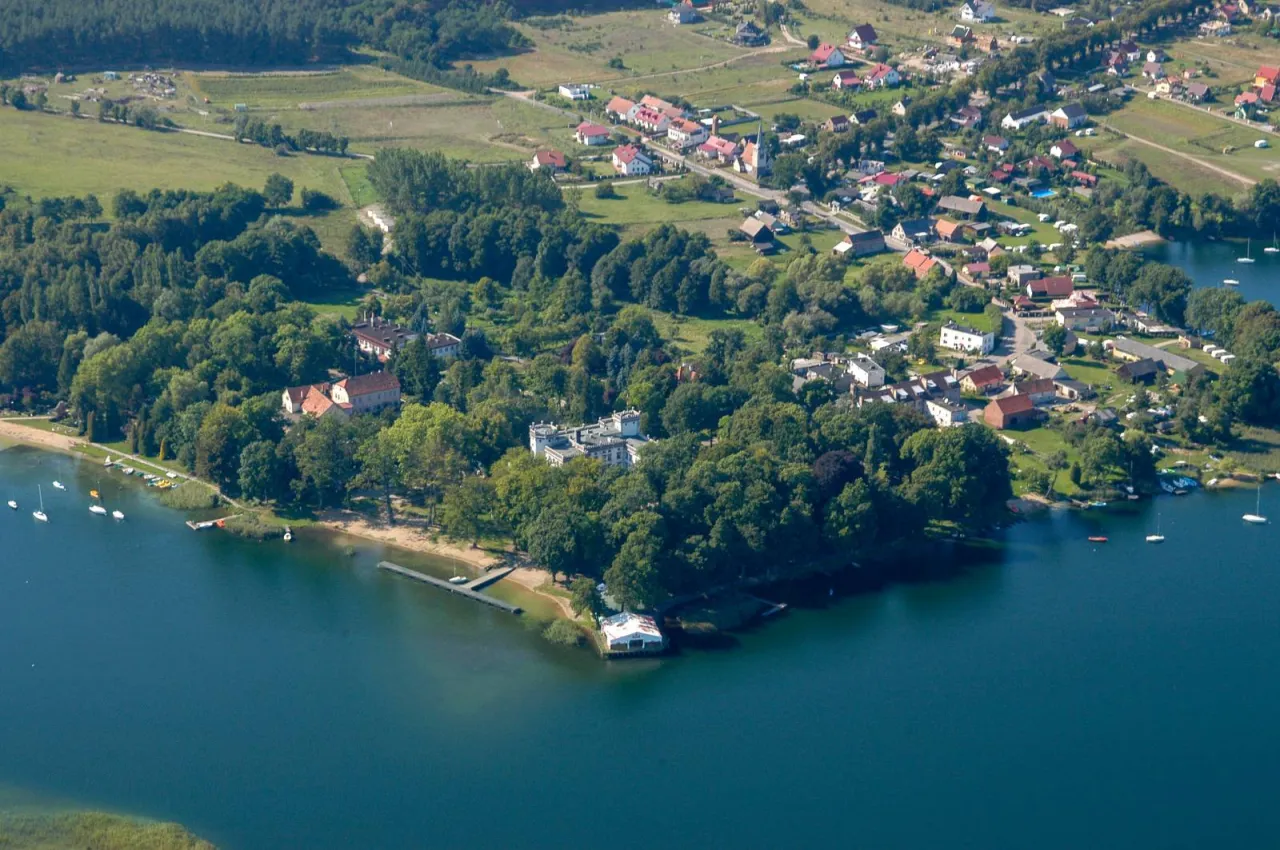 Zdjęcie Jezioro Niesłysz atrakcje – odkryj ukryte skarby i emocje w naturze