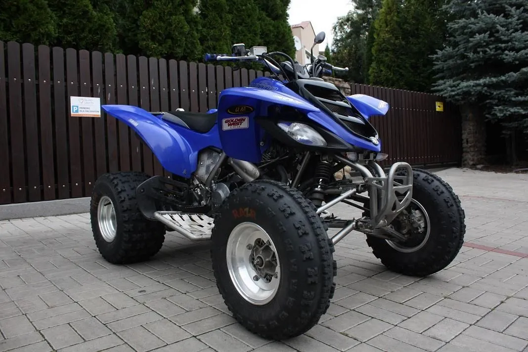 Zdjęcie Yamaha Raptor 660 ile ma koni? Poznaj moc i osiągi tego quada!