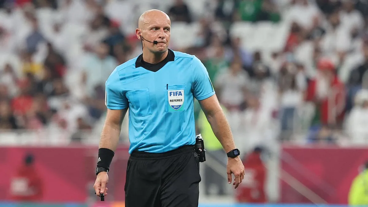 Zdjęcie Ile naprawdę zarabia sędzia na mundialu? Zaskakujące kwoty i różnice w wynagrodzeniach