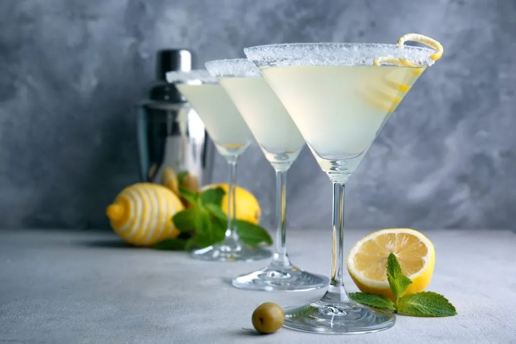 Zdjęcie Najlepsze przepisy na drinki z Martini Rosato i ich smakowe połączenia