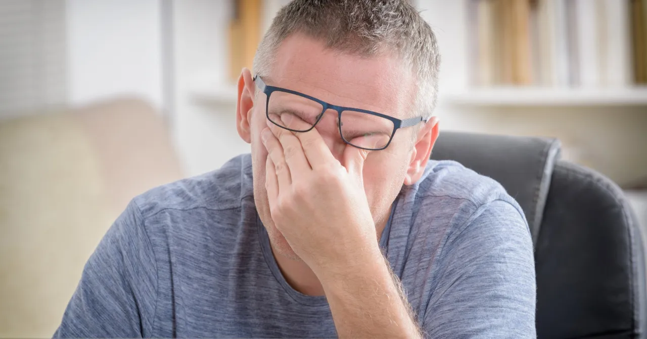 Zdjęcie L4 z ZUS: Ile dostaniesz i kto płaci? Oblicz swoje świadczenie!