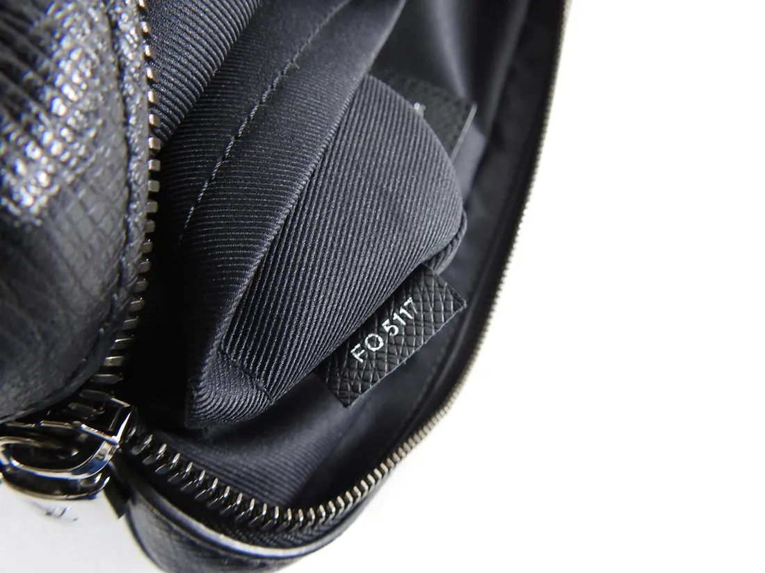 Zdjęcie Louis Vuitton Kim Jones messenger bag – elegancja i unikalność w modzie