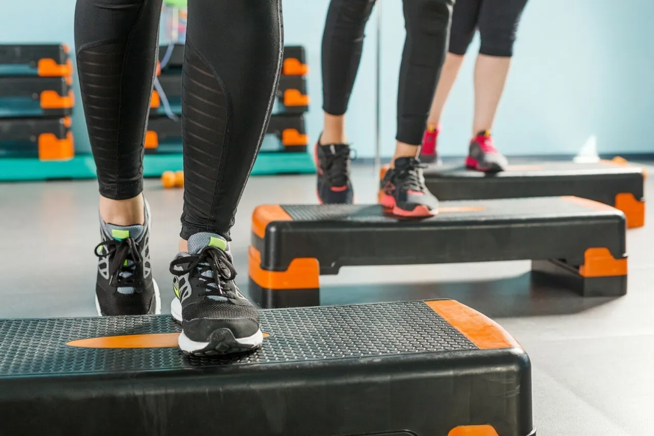 Zdjęcie Jakie buty na fitness wybrać, aby uniknąć kontuzji i cieszyć się komfortem?