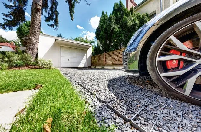 Zdjęcie Jak zrobić podjazd pod krawężnik – proste kroki dla łatwego dostępu