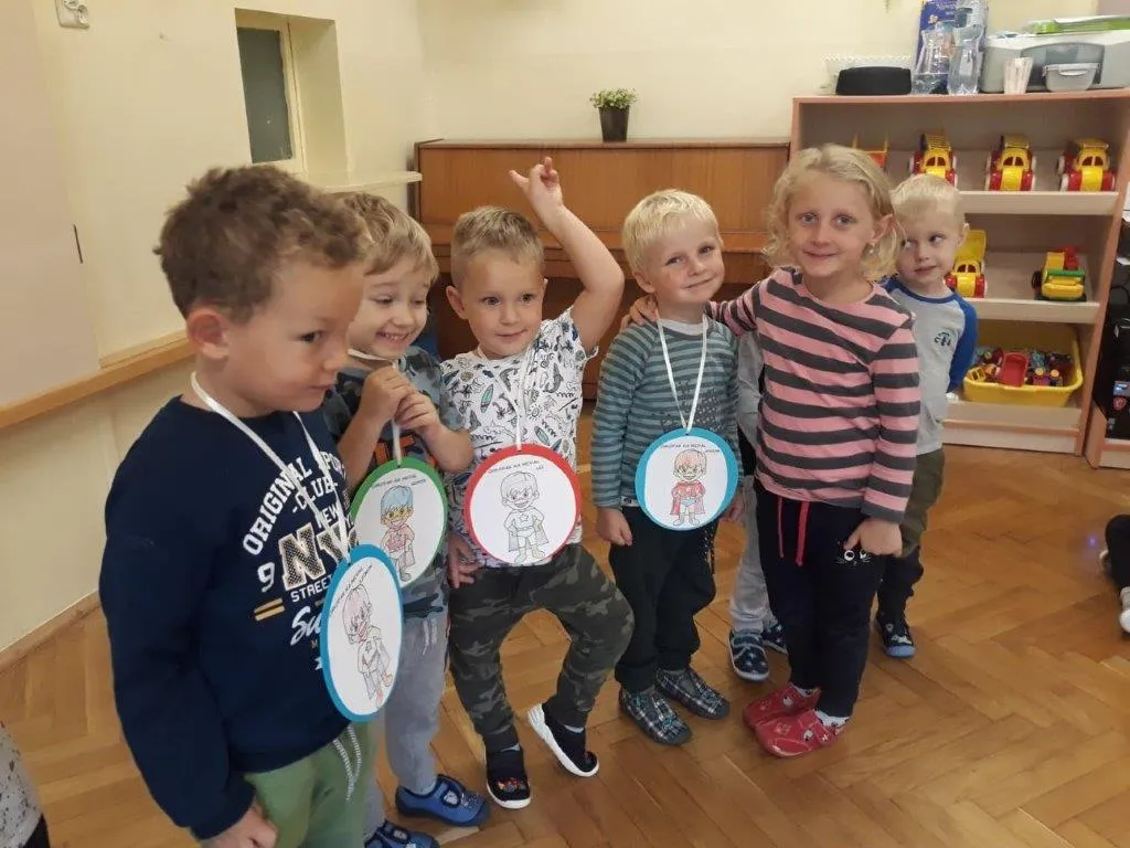 Zdjęcie Pomysły na dzień chłopaka w przedszkolu, które zachwycą dzieci