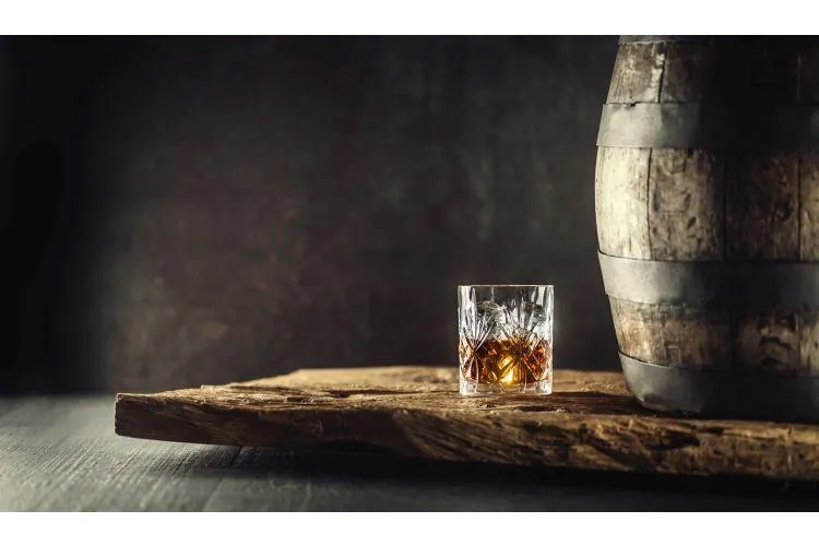 Zdjęcie Ile ma lat Johnnie Walker Double Black? Odkryj tajemnice wieku whisky