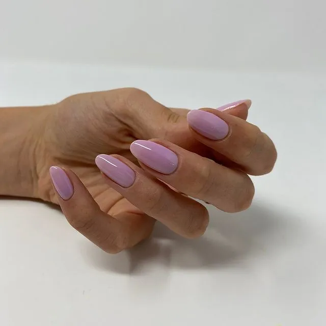 Zdjęcie Jak uzupełnić manicure tytanowy w domu: 8 prostych kroków