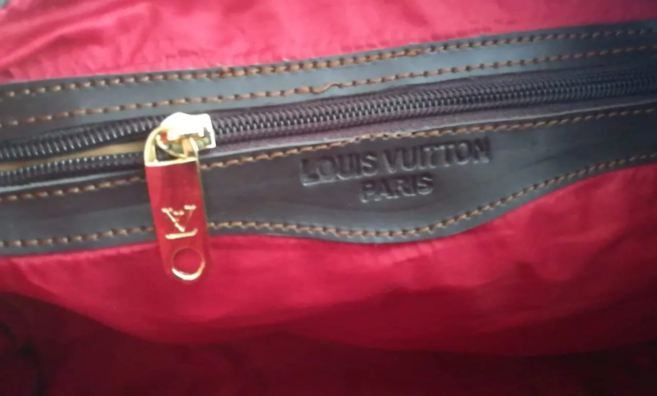 Zdjęcie Gdzie kupić podróbki torebek Louis Vuitton bez ryzyka oszustwa?