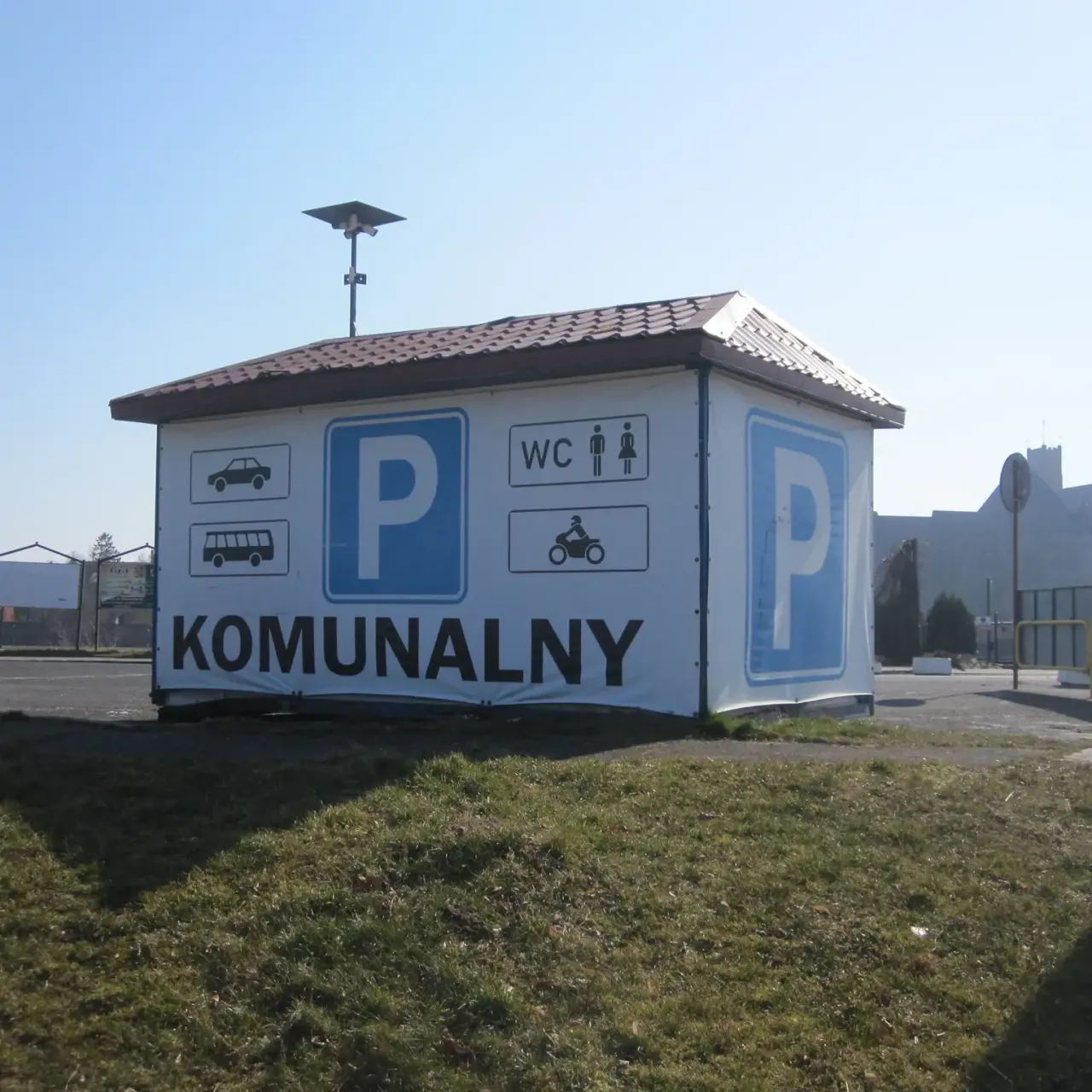 Zdjęcie Najlepsze opcje parkingowe przy zamku w Malborku – uniknij problemów