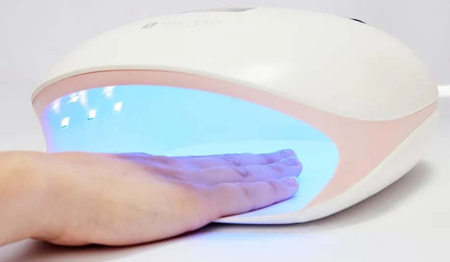 Zdjęcie Jak zrobić manicure hybrydowy ombre - proste kroki i błędy do uniknięcia