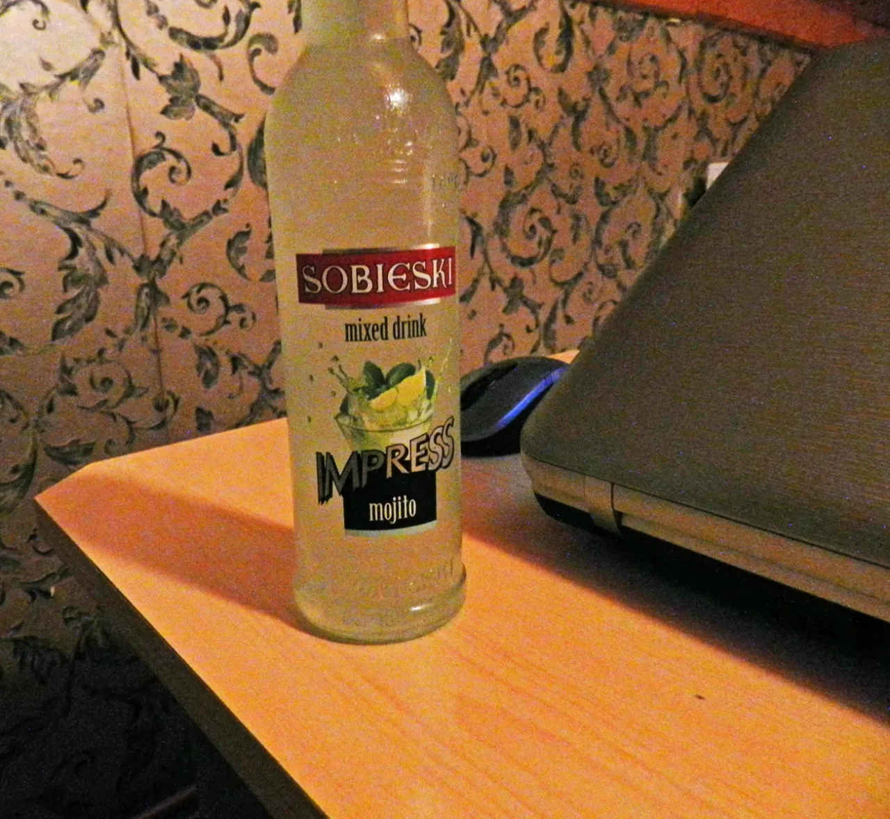 Zdjęcie Ile procent ma drink z whisky? Zaskakujące informacje o alkoholu
