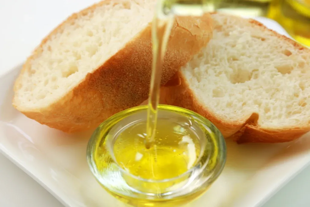 Zdjęcie Dlaczego oliwa z oliwek jest gorzka i co to mówi o jej jakości?