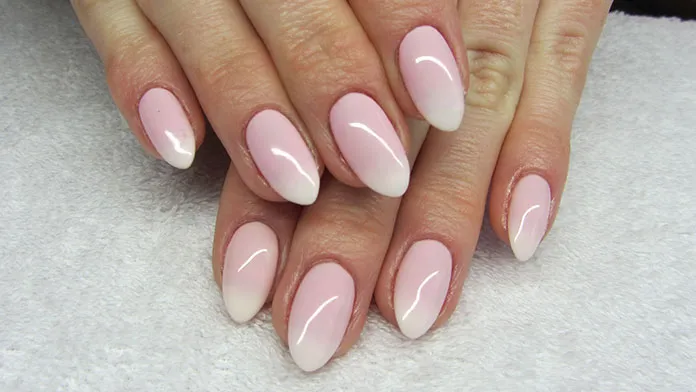 Zdjęcie Czy manicure tytanowy uczula? Poznaj fakty i opinie ekspertów na temat alergii