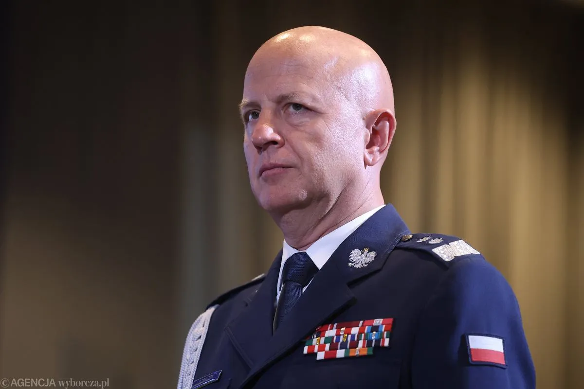 Zdjęcie Generał Jarosław Szymczyk: kontrowersje, osiągnięcia i wizerunek w policji