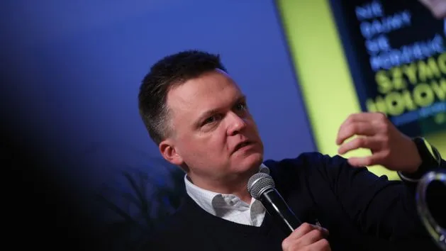 Zdjęcie Z jakiej partii jest Szymon Hołownia? Oto zaskakujące fakty o nim