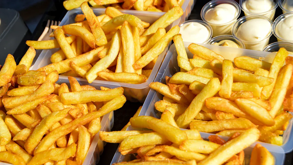 Zdjęcie Jak smażyć frytki we frytkownicy - krok po kroku do chrupkości