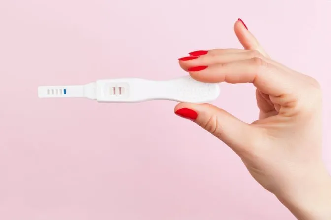 Zdjęcie Kiedy zrobić test ciążowy przy karmieniu piersią? Ważne fakty