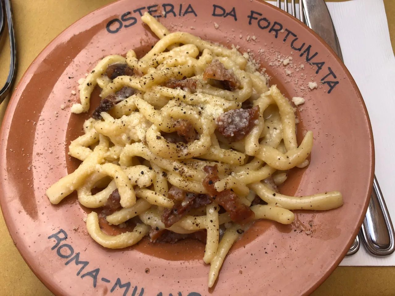 Zdjęcie Gdzie zjeść w Rzymie tanio? Odkryj najlepsze restauracje i promocje