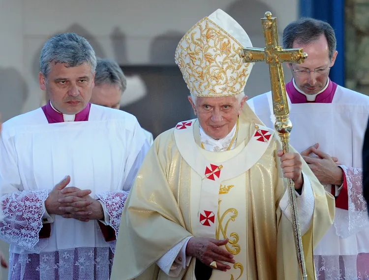 Zdjęcie Papież Benedykt XVI – ile lat miał w chwili śmierci i jego życie?