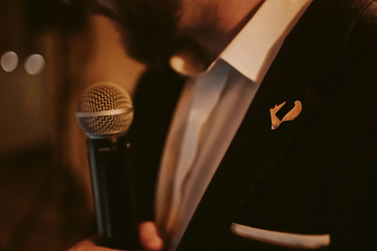 Zdjęcie Ile kosztuje DJ na wesele? Poznaj ceny i ukryte wydatki
