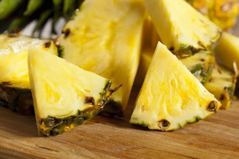 Zdjęcie Czy ananas uczula dzieci? Objawy alergii i bezpieczne wprowadzenie