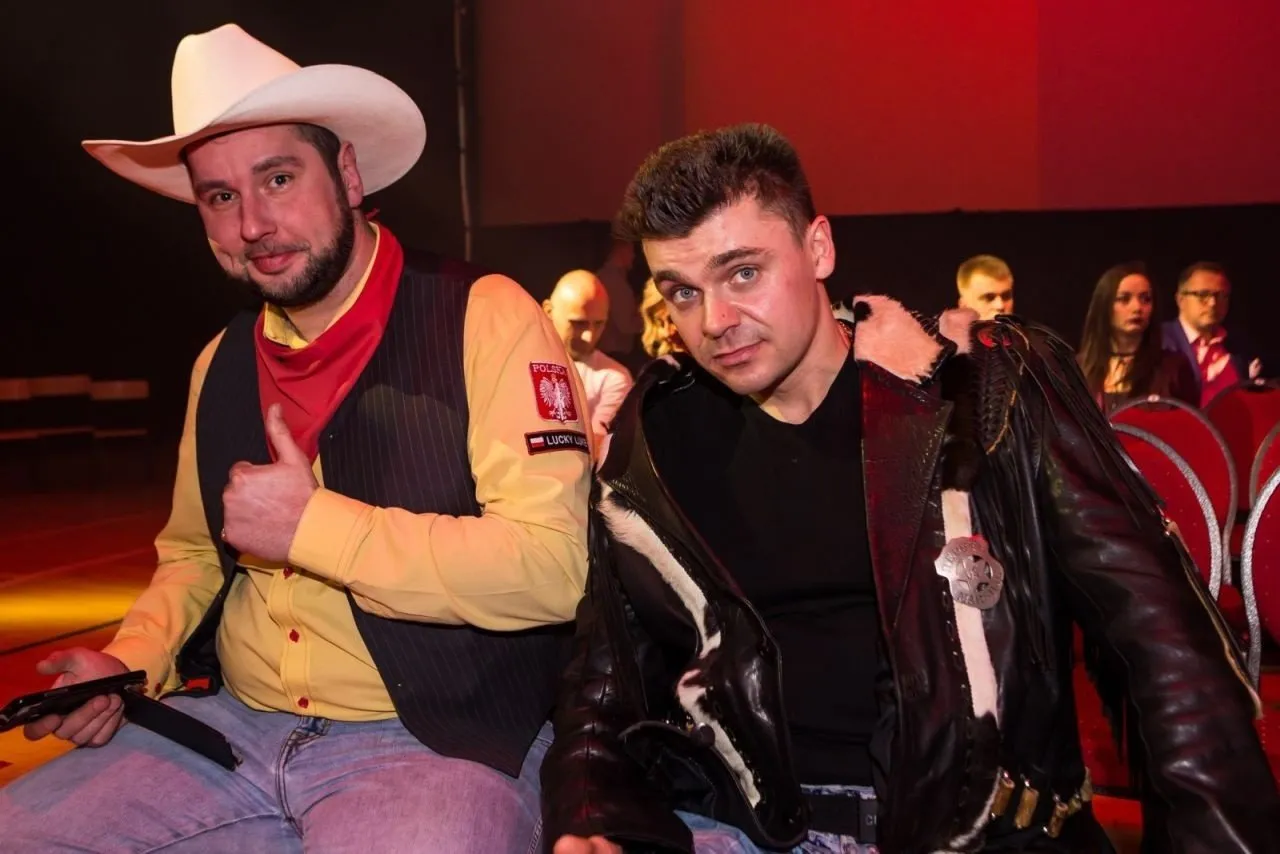 Zdjęcie Ile kosztuje koncert Piękni i Młodzi? Zaskakujące ceny biletów