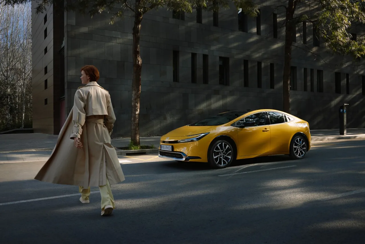 Zdjęcie Jak działa hybryda Toyota Prius? Zrozumienie innowacyjnej technologii