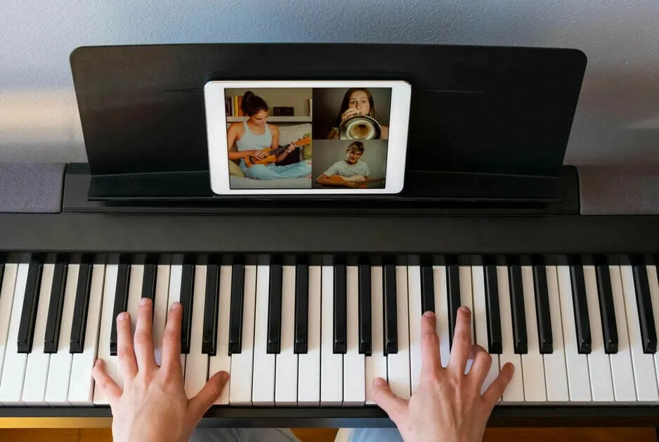 Zdjęcie Czym się różni keyboard od pianina? Odkryj kluczowe różnice