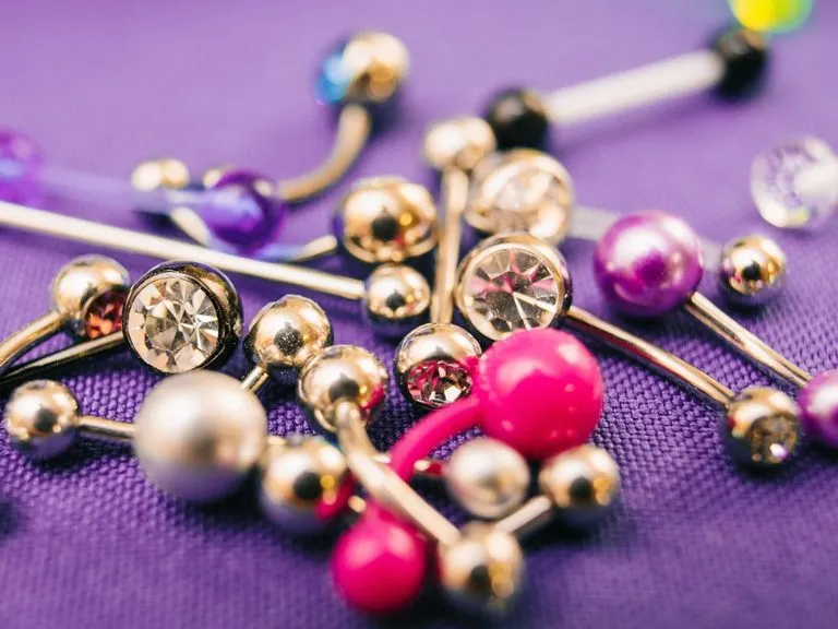 Zdjęcie Snake eye piercing co to - wszystko, co musisz wiedzieć przed decyzją
