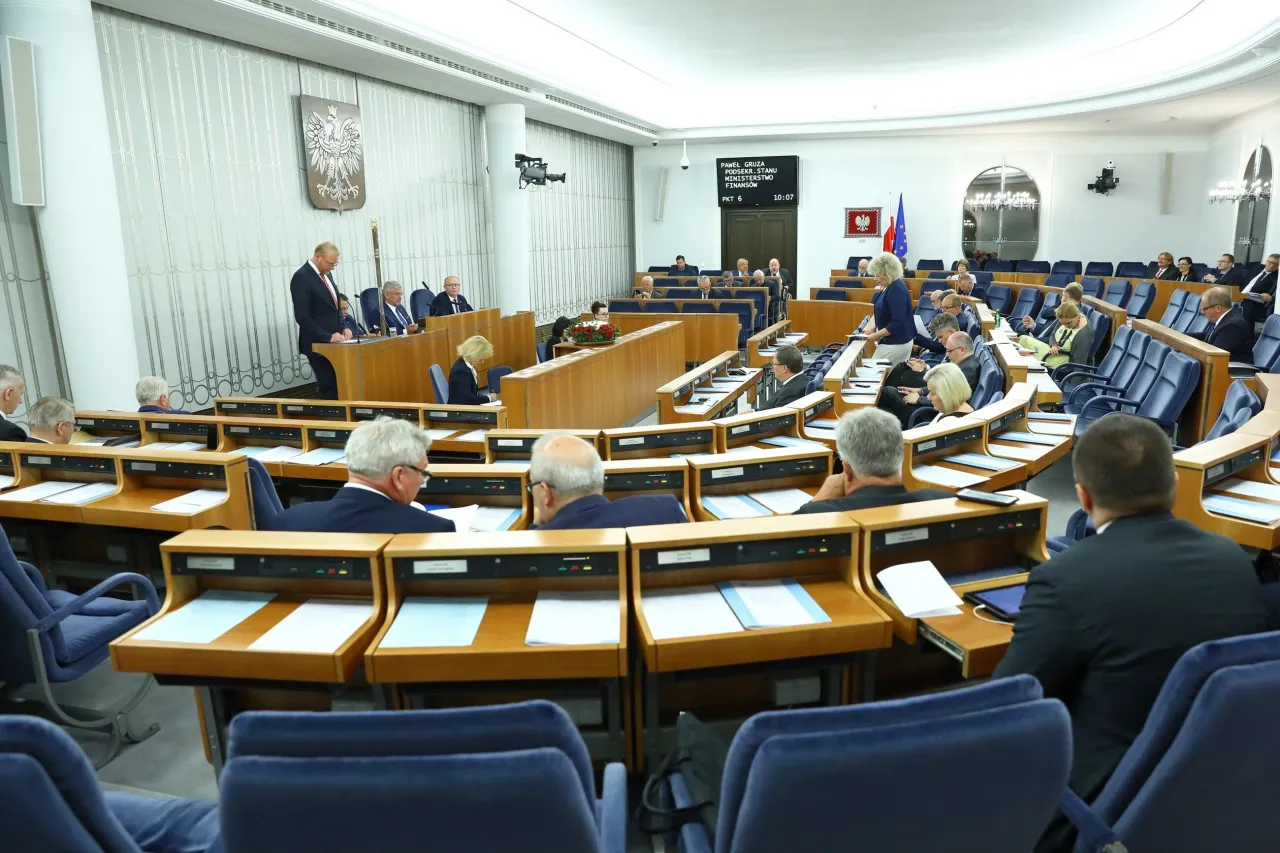 Zdjęcie Co robi senat? Odkryj kluczowe funkcje i odpowiedzialności tej instytucji